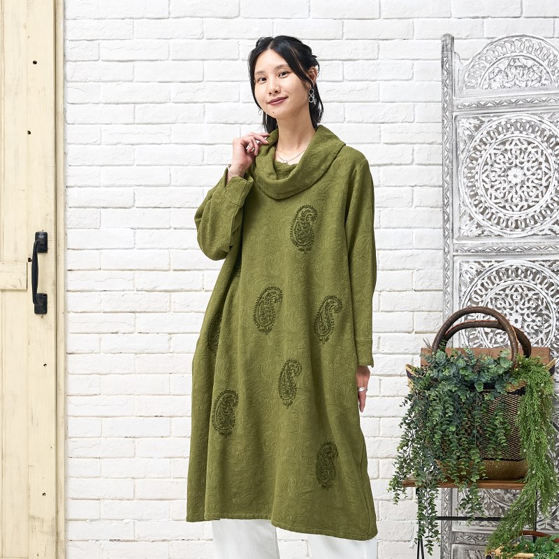 アリ刺繍 ラウンドクロス 80cm【メール便可】｜マライカ公式通販