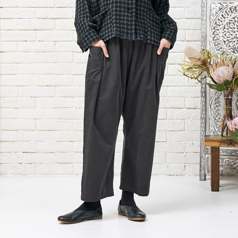 コーデュロイパンツ