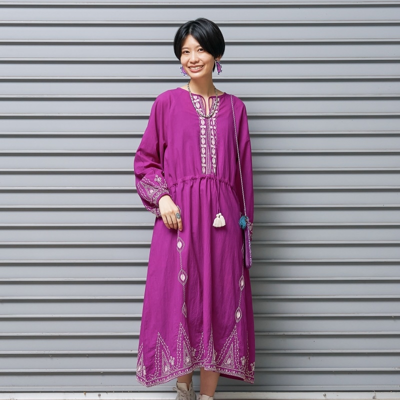 ラメコード刺繍ワンピース