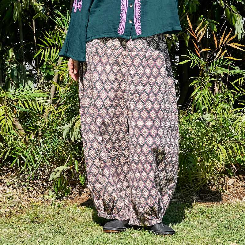 幾何プリントパンツ