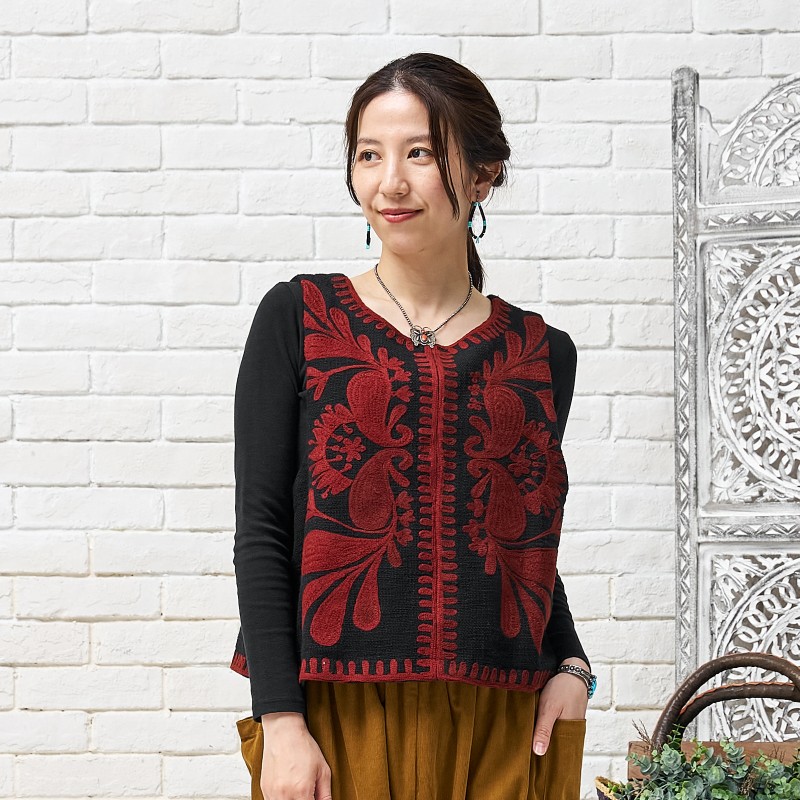 チェーン刺繍ベスト　N