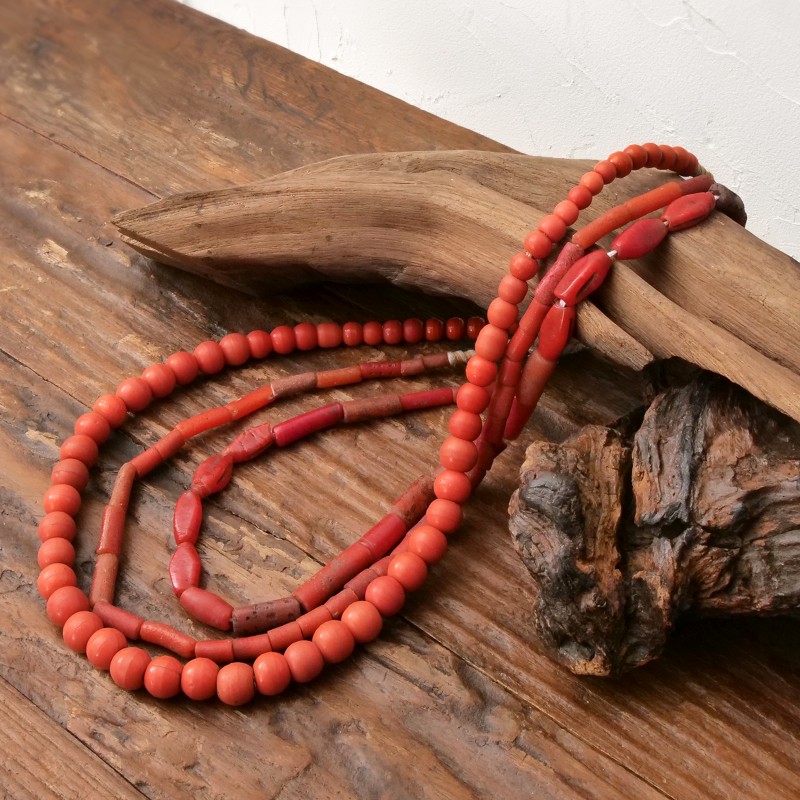 サンゴ風再生ビーズ一連【メール便可】｜マライカ公式通販