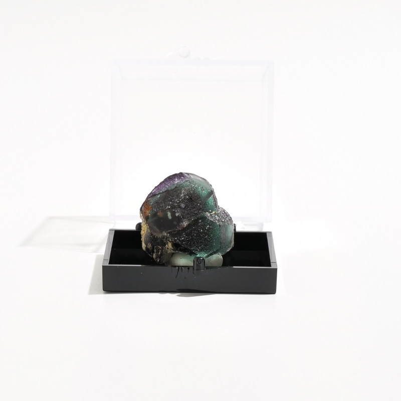 ナミビア・エロンゴ鉱山　フローライト原石　〈ケース付き〉