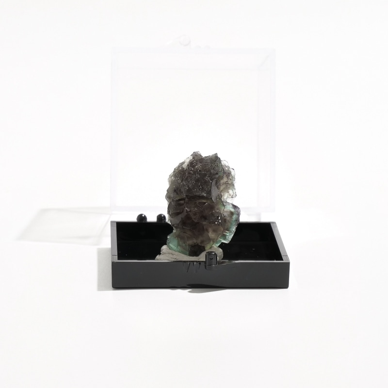 ナミビア・エロンゴ鉱山　フローライト原石　〈ケース付き〉