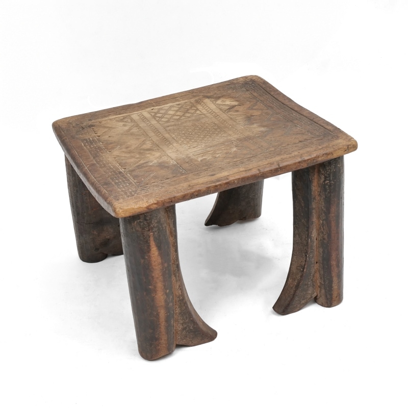 ヌペ族 ハンドメイドスツール｜マライカ公式通販