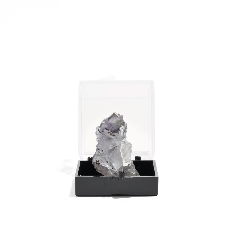 中国・湖南省ヤオガンシャン産 フローライト原石〈ケース付き〉
