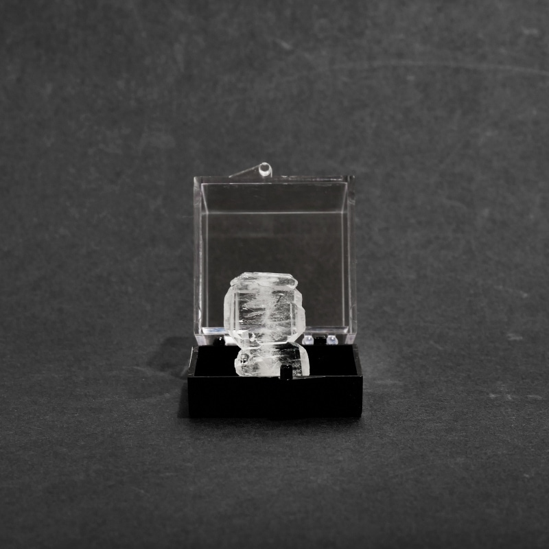 パキスタン産 ファーデン水晶 標本〈ケース付き〉