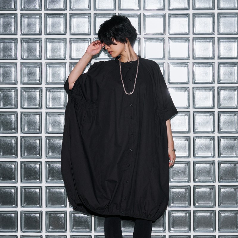 裾バルーン前あきワンピース