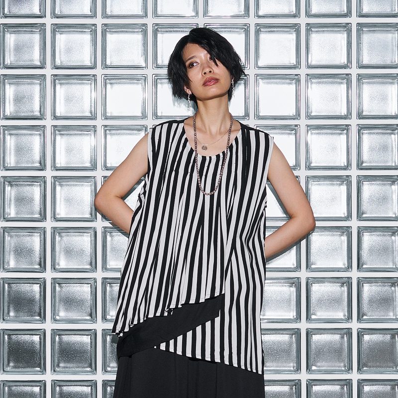 ネパール製マライカ ネイティブ柄マルチボーダー裏フリースウール