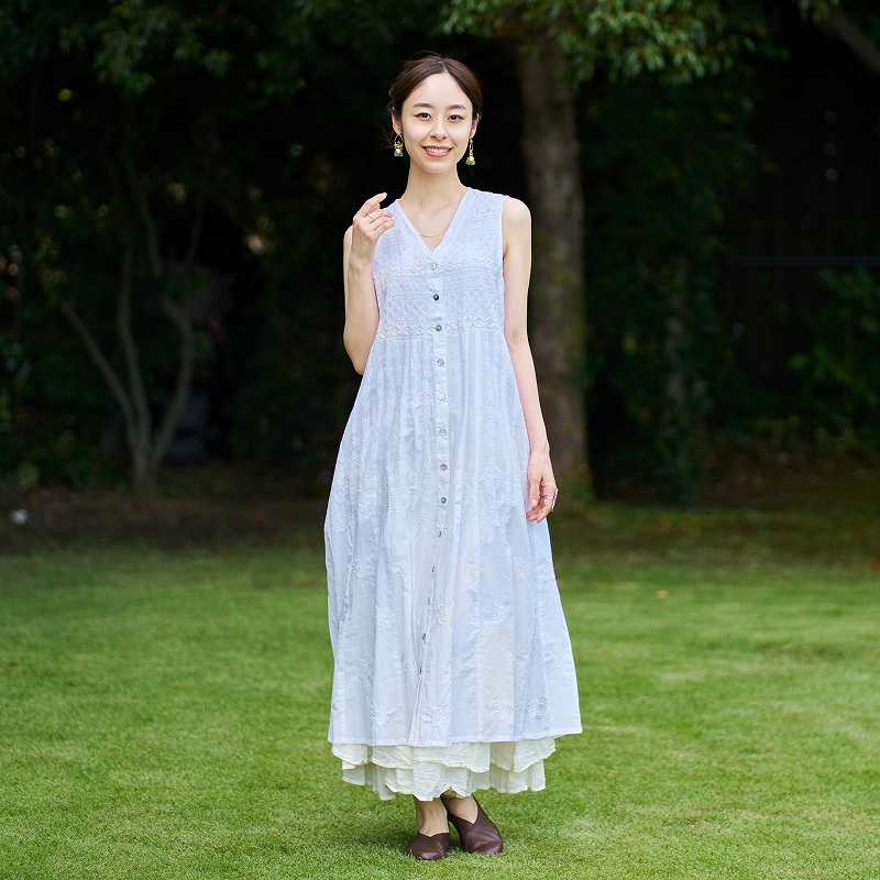 ラクノウ刺繍ノースリーブ前あきワンピース