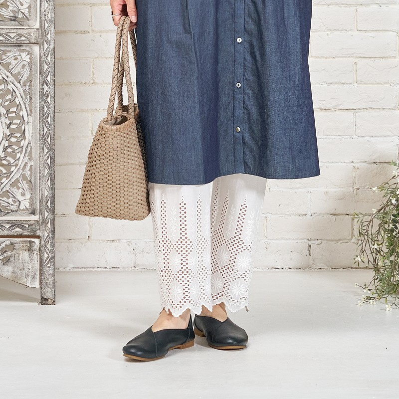 【予約販売】　コットン裾レースパンツ　3月入荷予定