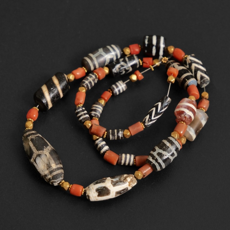 ブンジ（プンジー）ビーズ一連 【Phum dZi beads】