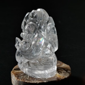 インド産 ヒマラヤ水晶ガネーシャ彫刻（虹入り）｜マライカ公式通販