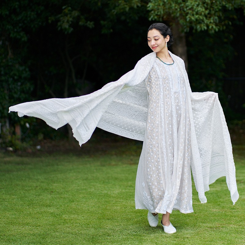 ラクノウ刺繍ストール
