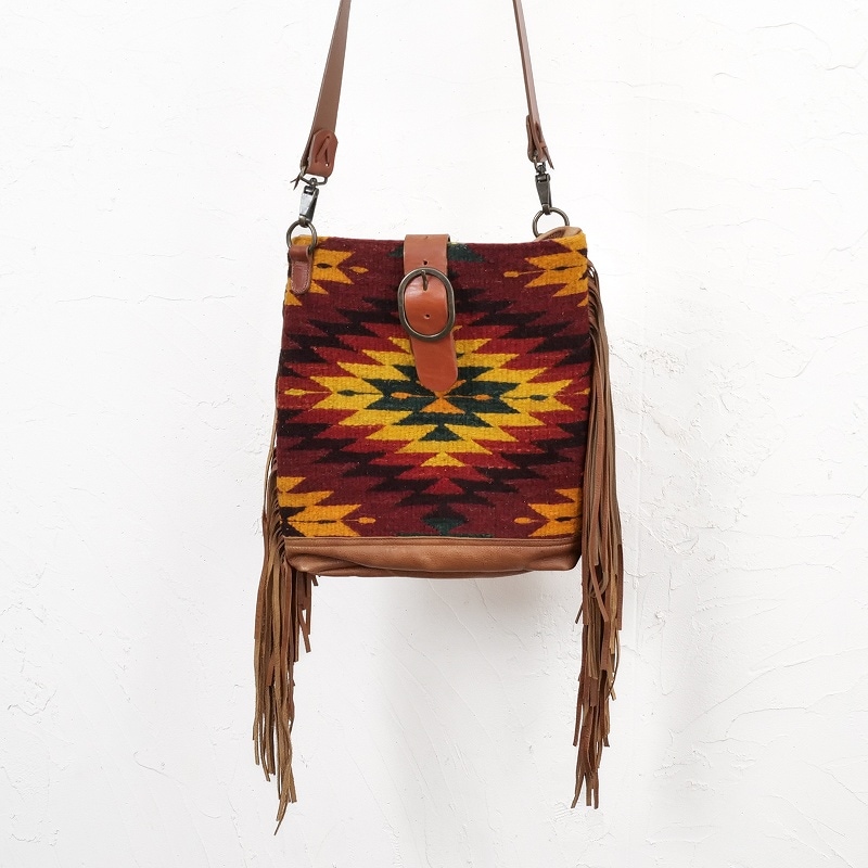 【OUTLET】30%off　オアハカラグフリンジショルダーバッグ