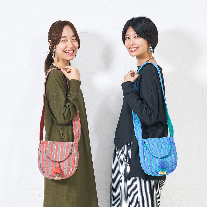 ストライプブロックプリント キルティングショルダーバッグ　【メール便可】