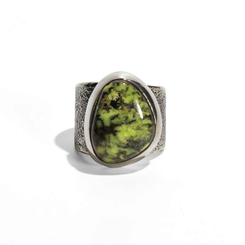 25号相当 アーロンアンダーソン ダマリ リング