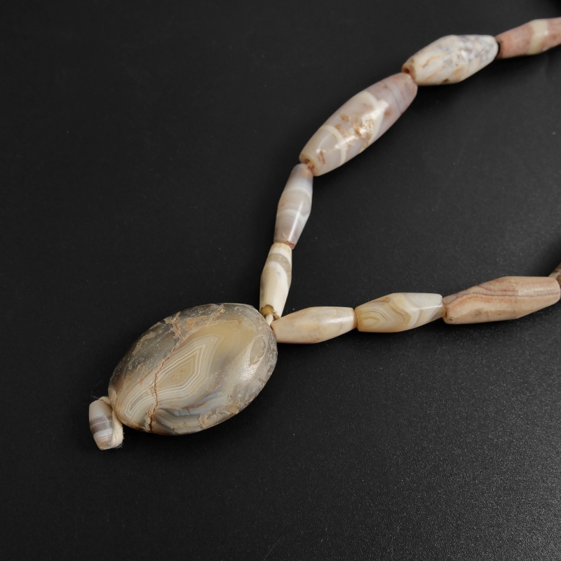 オールドアゲートビーズ一連 【Ancient Agate beads】