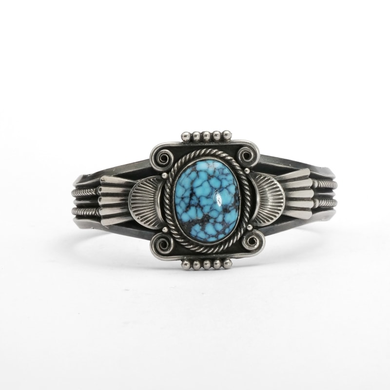 ナバホ族アーティストのインディアンジュエリー(Navajo Jewelry ナバホ族アーティストのインディアンジュエリー(Navajo Jewelry