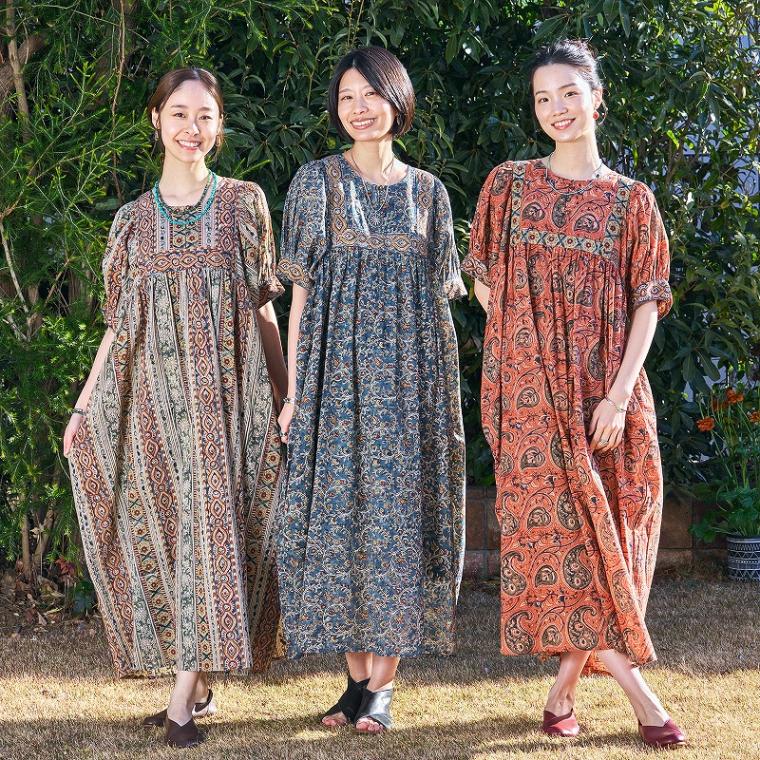 【極美品】ケイシラハタ 超ボリュームマキシワンピース バンドカラー 総柄 ラメ カラムカリボリュームワンピース｜マライカ公式通販