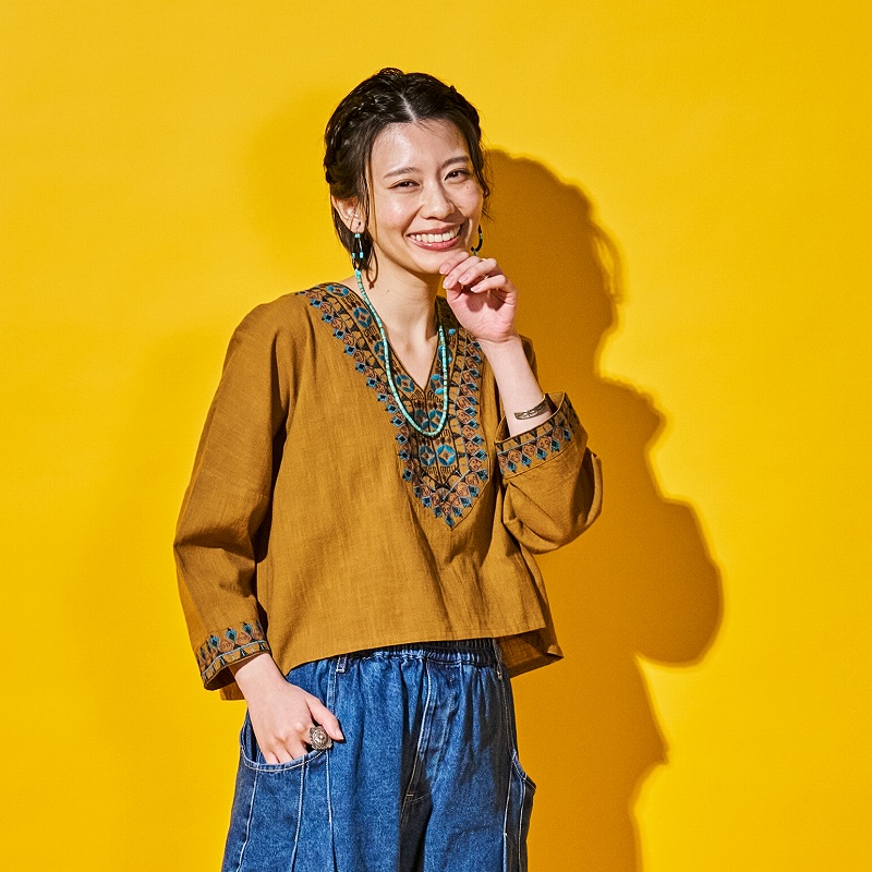 【予約販売】　コットン幾何学刺繍ワイドプルオーバー　8月入荷予定