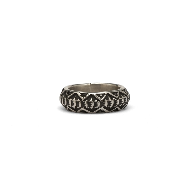 ナバホ族アーティストのインディアンジュエリー（Navajo Jewelry