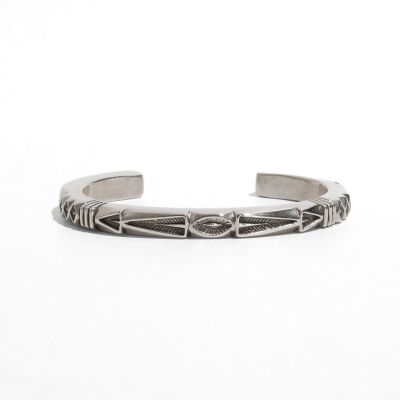 ナバホ族アーティストのインディアンジュエリー（Navajo Jewelry