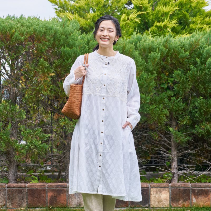 コットンラクノウ刺繍前あきワンピース｜マライカ公式通販