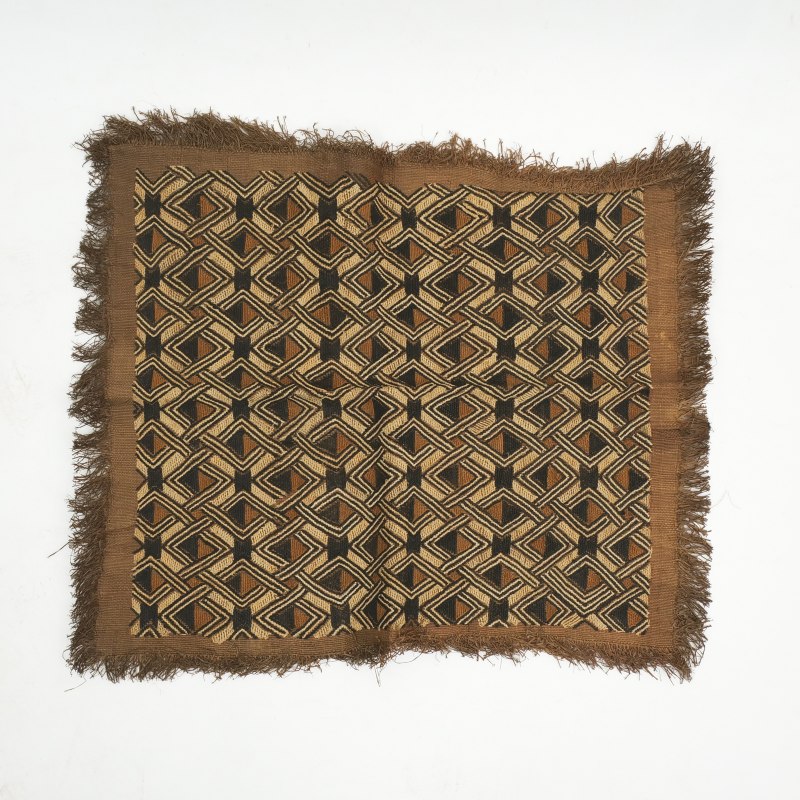クバ布 60cm×68.5cm ラフィア椰子布｜マライカ公式通販