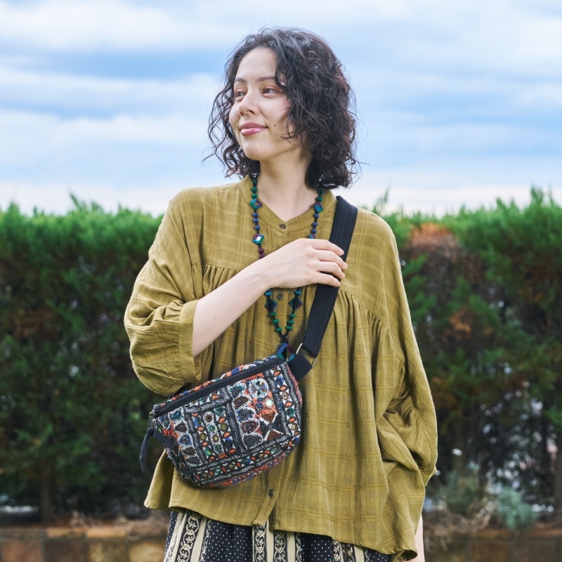 古布 パッチワーク ショルダーバッグ シンディ刺繍古布パッチワークショルダーバッグ｜マライカ公式通販