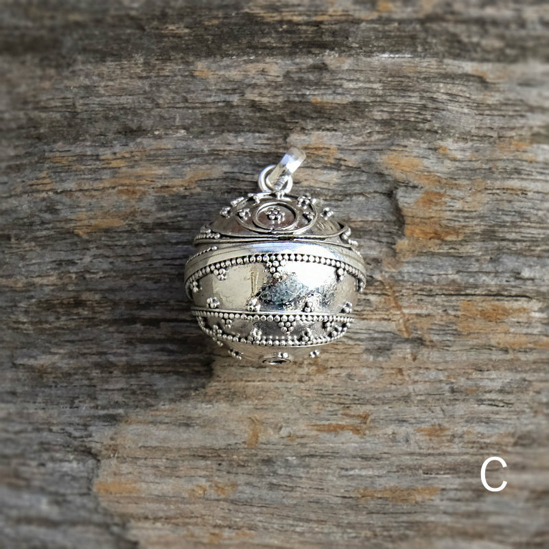 ガムランボールシルバーペンダント 【メール便可】｜マライカ公式通販