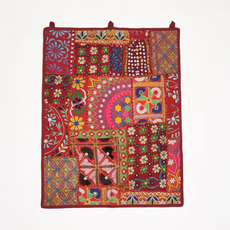 カッチ刺繍古布タペストリー 65cm×50cm｜マライカ公式通販