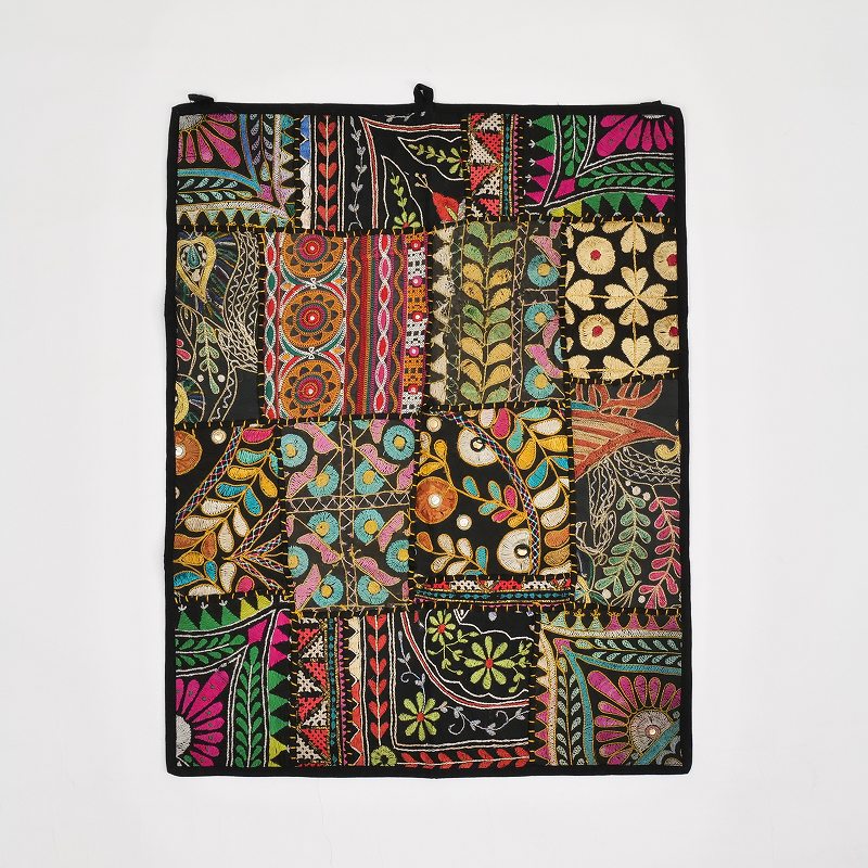 カッチ刺繍古布タペストリー 65cm×50cm｜マライカ公式通販