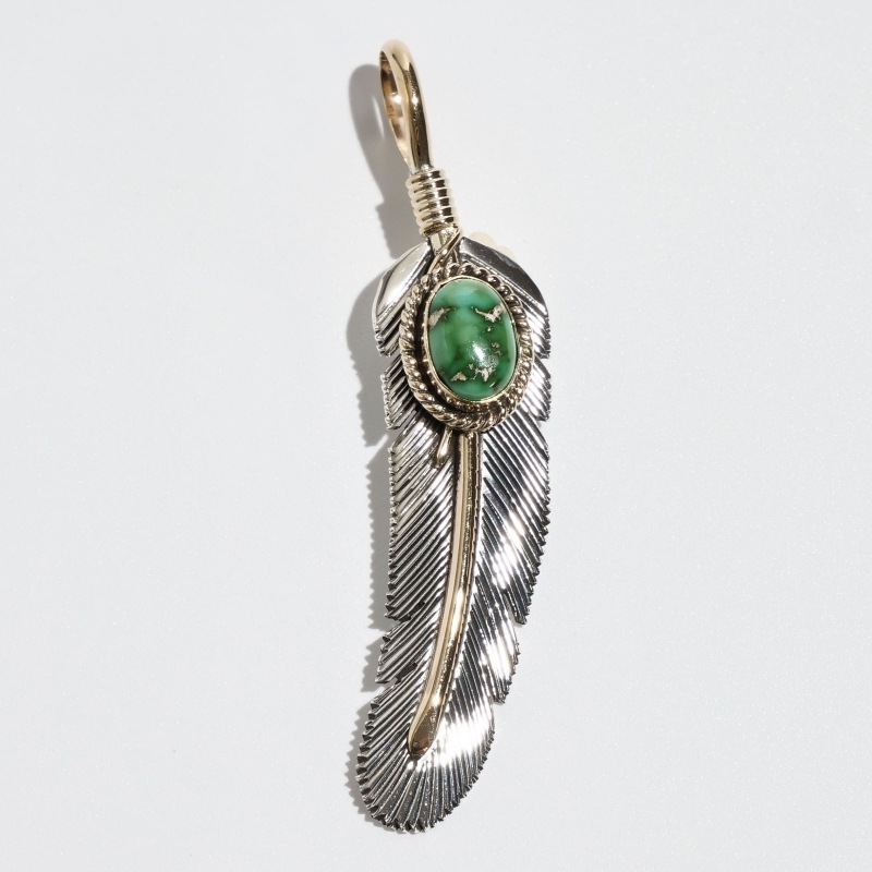 ハーヴィーメイス ターコイズ×12KGF フェザーペンダント｜マライカ公式通販