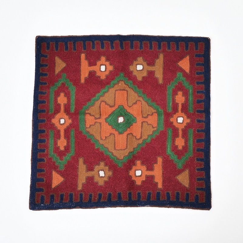 ウール刺繍クッションカバー【メール便可】｜マライカ公式通販