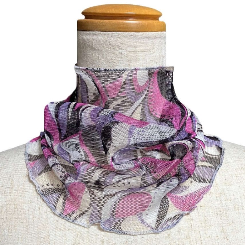 【気管切開】【喉頭摘出】【永久気管孔】　シルクネックカバー かぶるタイプ：パープルリーフ