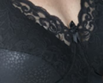 【乳がん】【摘出】 ブラ： レースブラック ワイヤー無し