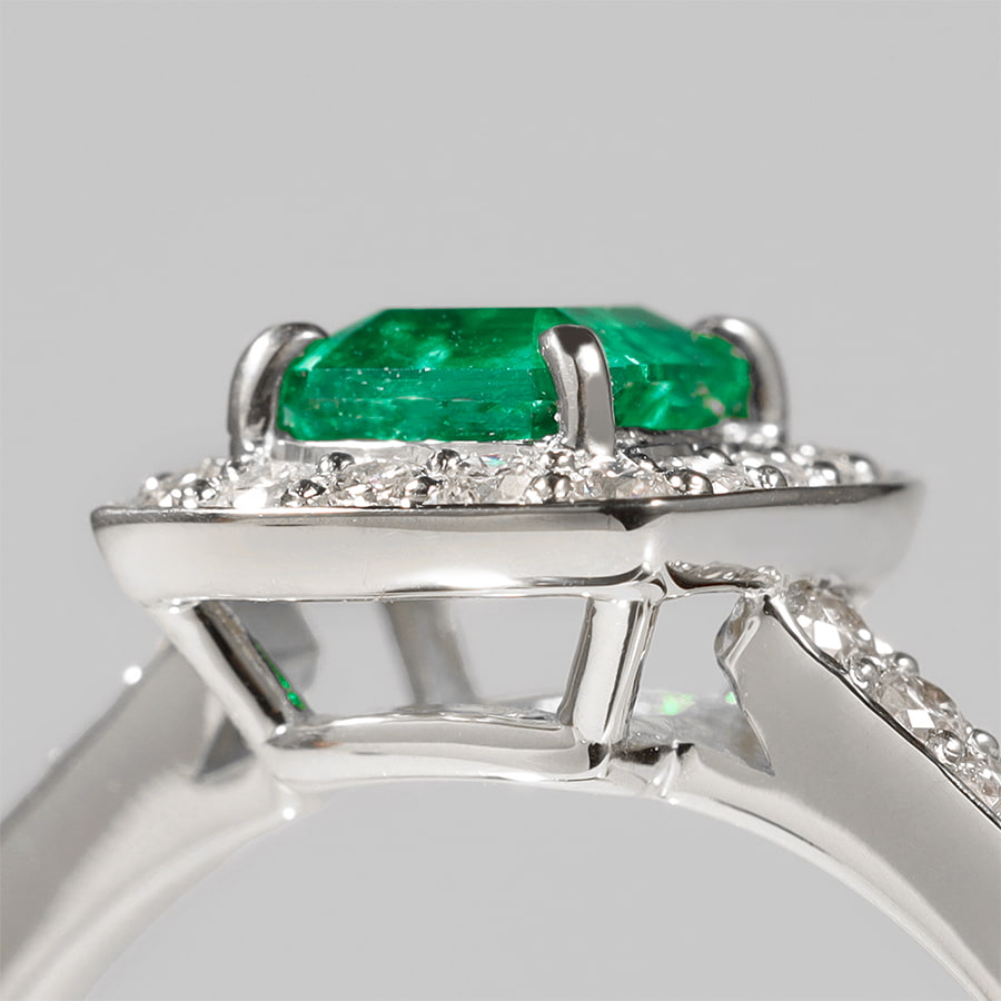 エメラルド リング Pt950 /s0580empt ジュエリー専門店 malvaceae