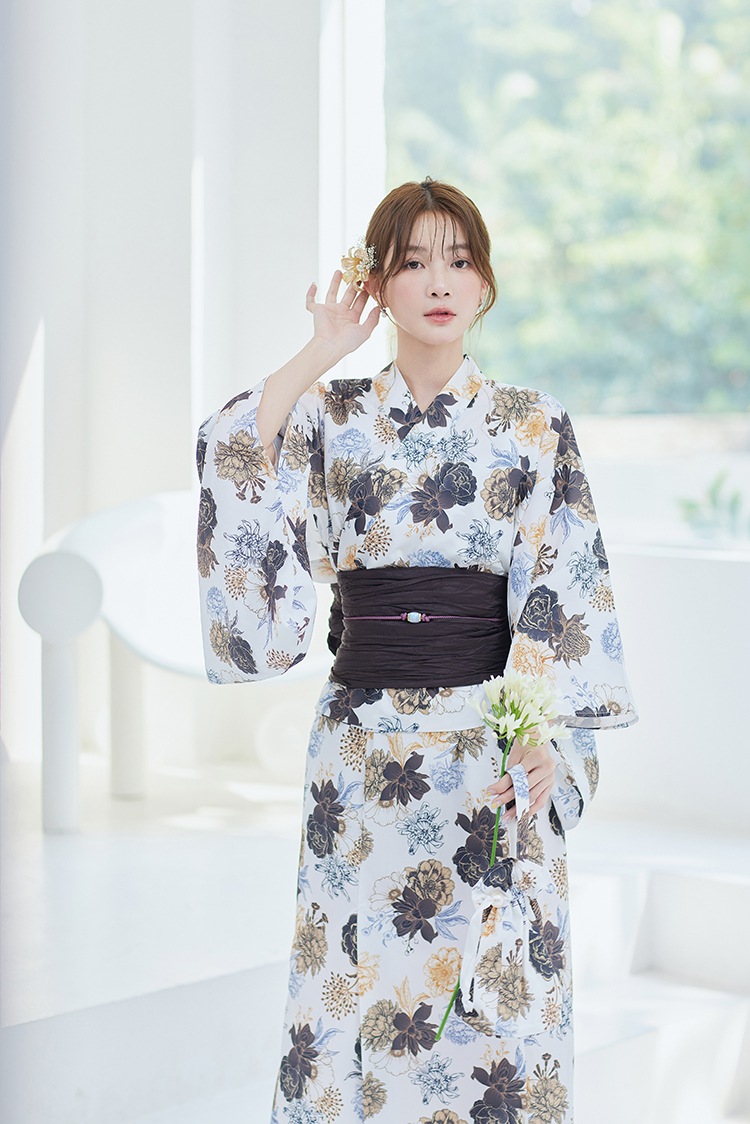 【2～3営業日で発送】雪白レトロ牡丹2way浴衣《浴衣4点セット》【Malymoon/マリームーン】【YK2510303】