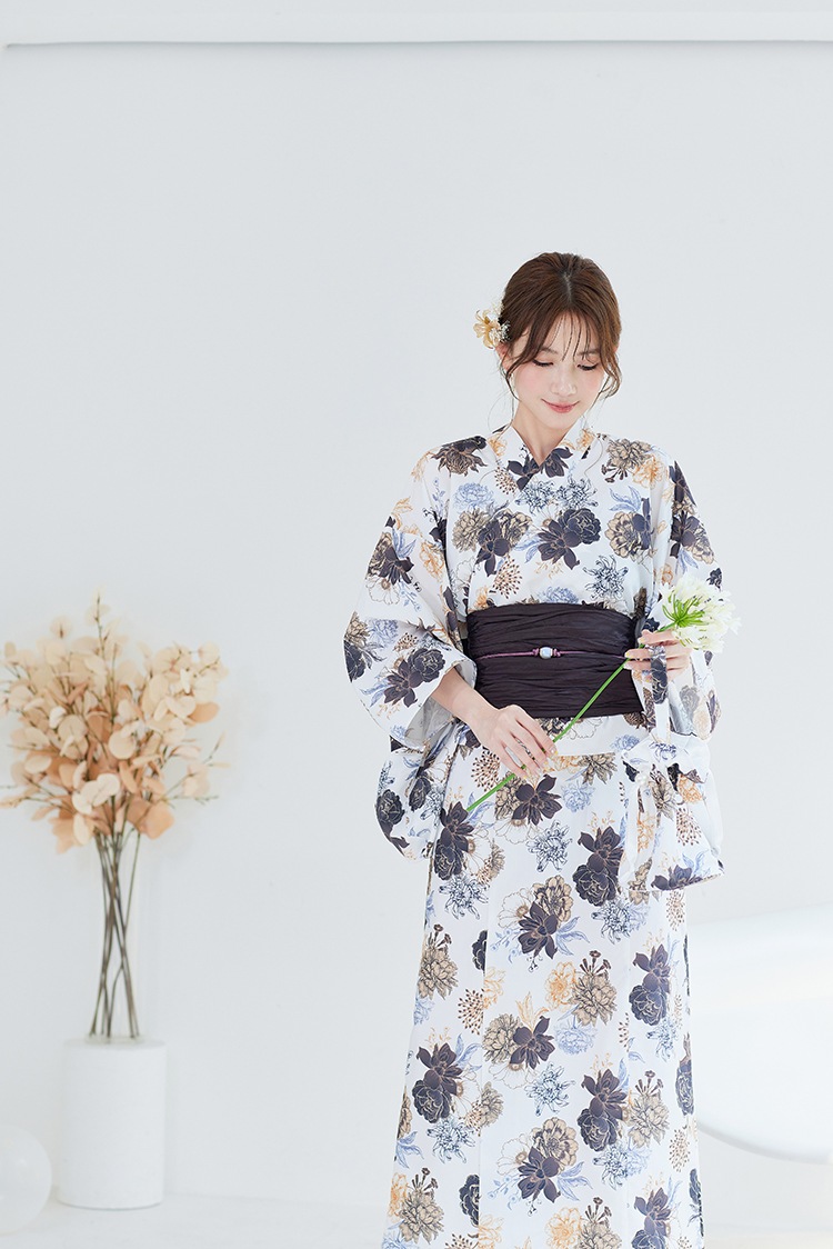 【2～3営業日で発送】雪白レトロ牡丹2way浴衣《浴衣4点セット》【Malymoon/マリームーン】【YK2510303】