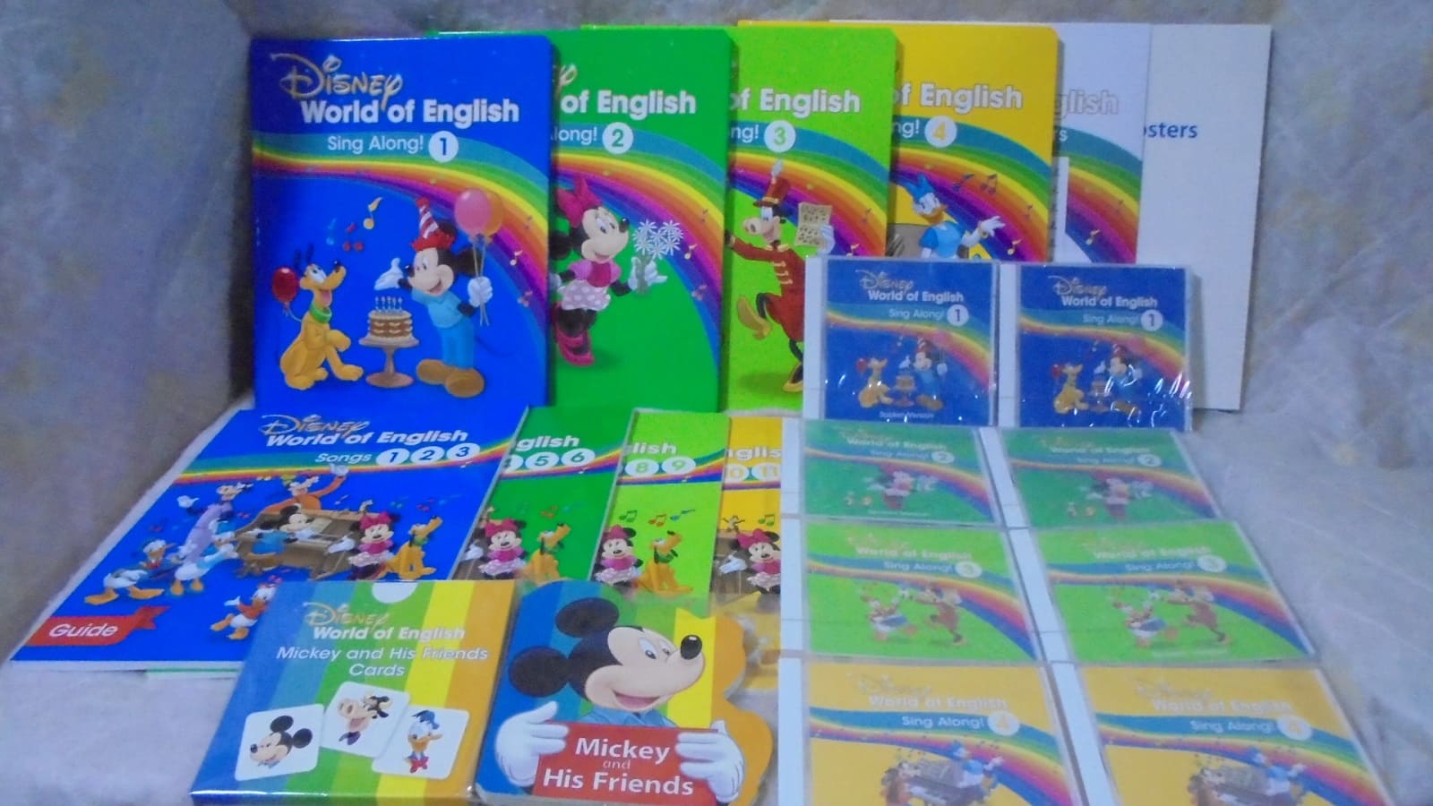 ディズニー英語　最新　CD  ワールドファミリー　未開封 ディズニー英語最新CD ワールドファミリー未開封