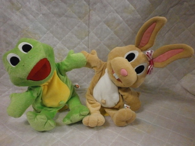DWE  フローギー　バニー　パペット フロギー\u0026バニー パペット 新品、未開封ワールドファミリー フロギー