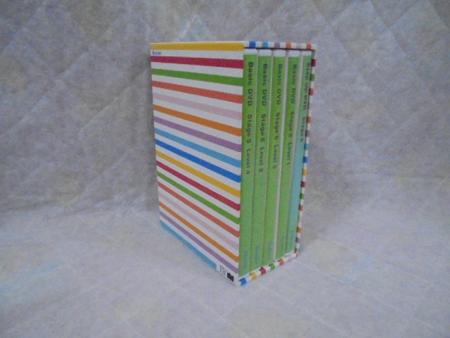 ベネッセワールドワイドキッズDVD再生確認済み・傷汚れあり。