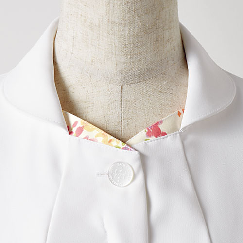 ジャケット 白衣 ナースウェア LW801 医療 治療 住商モンブラン ローラアシュレイ レディース 女性用 半袖 医師 医者 看護師 ナース 医療用 病院 動物病院 作業療法 人気 上衣 医務衣 診察衣 軽量 かわいい 可愛い おしゃれ