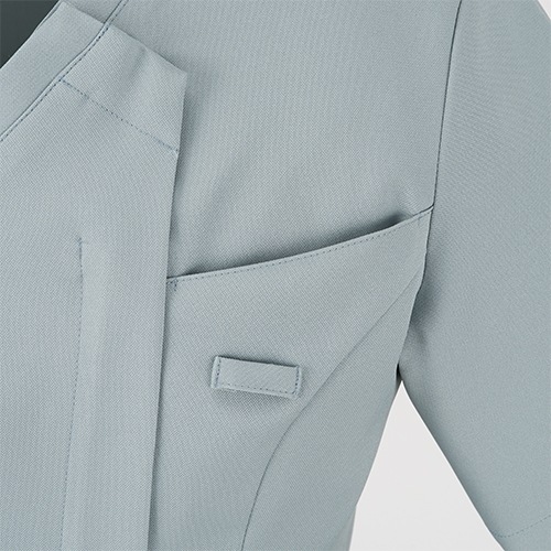 [ 特別価格 ]スクラブ 白衣 レディース 女性用 住商モンブラン uka 半袖 UM500 医療 制服 ユニフォーム 看護師 ナース 病院 エステ 美容 歯医者 サロン ファスナー おしゃれ かわいい 可愛い 医療用 ウカ きれい 前開き 透けにくい 動きやすい 人気 おすすめ