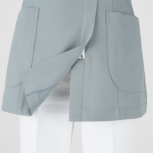 [ 特別価格 ]スクラブ 白衣 レディース 女性用 住商モンブラン uka 半袖 UM500 医療 制服 ユニフォーム 看護師 ナース 病院 エステ 美容 歯医者 サロン ファスナー おしゃれ かわいい 可愛い 医療用 ウカ きれい 前開き 透けにくい 動きやすい 人気 おすすめ