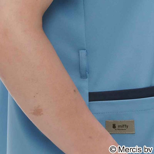 スクラブ 白衣 メンズ レディース 男女兼用 ユニセックス ナガイレーベン 男女兼用スクラブ MFC-5817 医療 制服 ユニフォーム 医者 医師 看護師 ナース 病院 おしゃれ かわいい 可愛い かっこいい医療用 かぶりタイプ プルオーバー クリニック