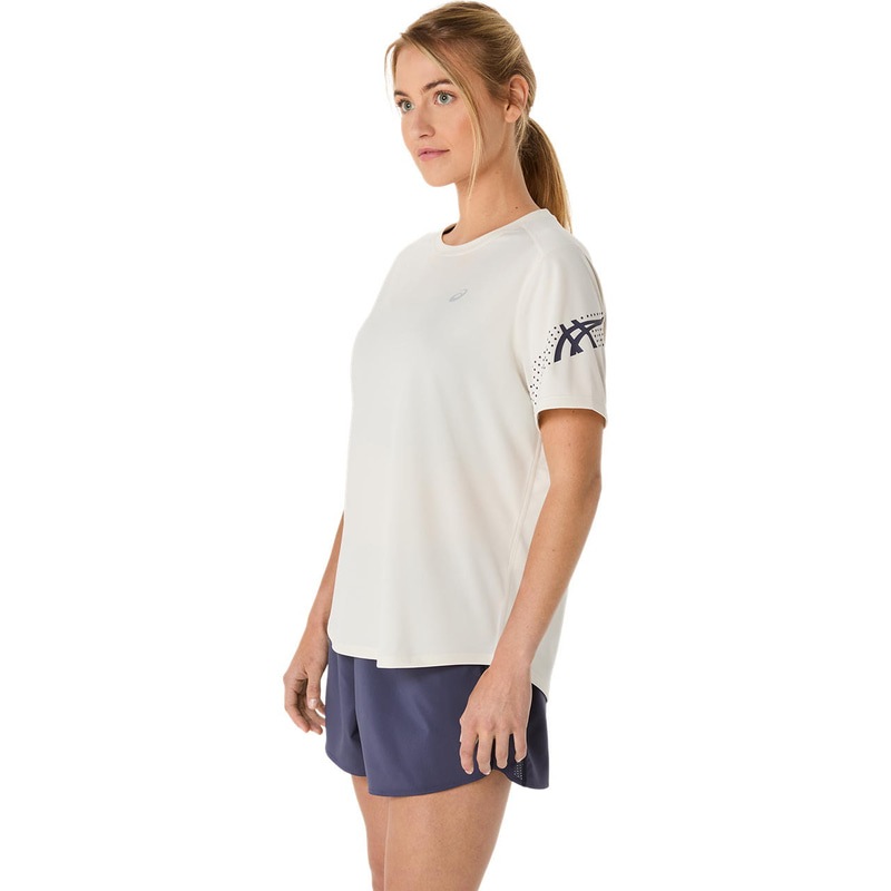 アシックス ウイメンズＩIICONシャツ 2012D231-200 ランニング レディース 半袖トップス ベージュ ASICS