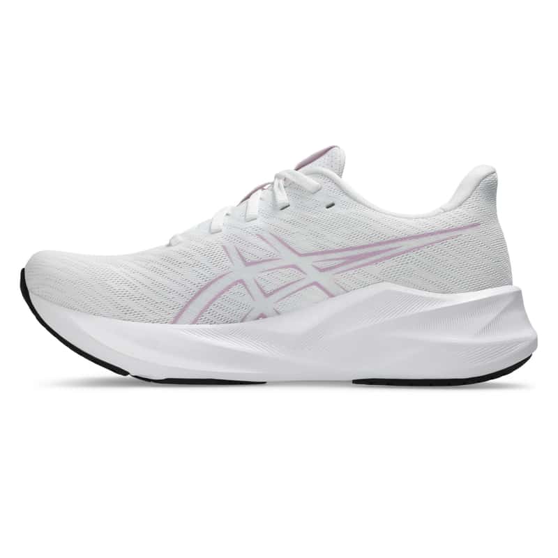 アシックス シューズ VERSABLAST 4 WHITE/LIGHT UBE 1012B775-100バーサブラスト ランニング ユニ 男女兼用 ASICS