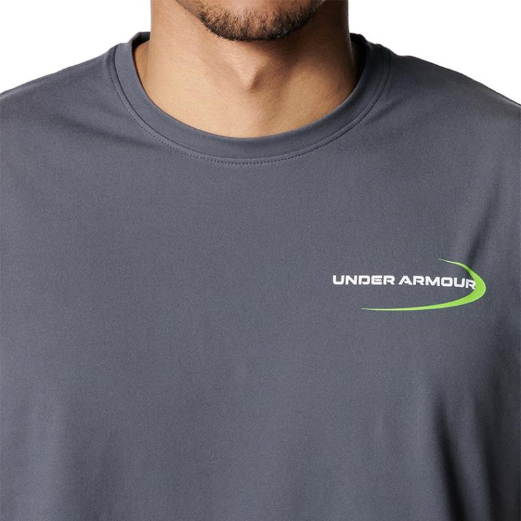 アンダーアーマー UAモチベート グラフィック ショートスリーブ Tシャツ 6001513-025 Castlerock メンズ トレーニング 
